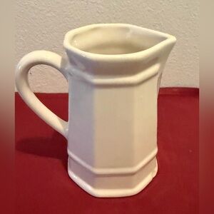 Pfaltzgraff, Heritage White 10oz pitcher / creamer.